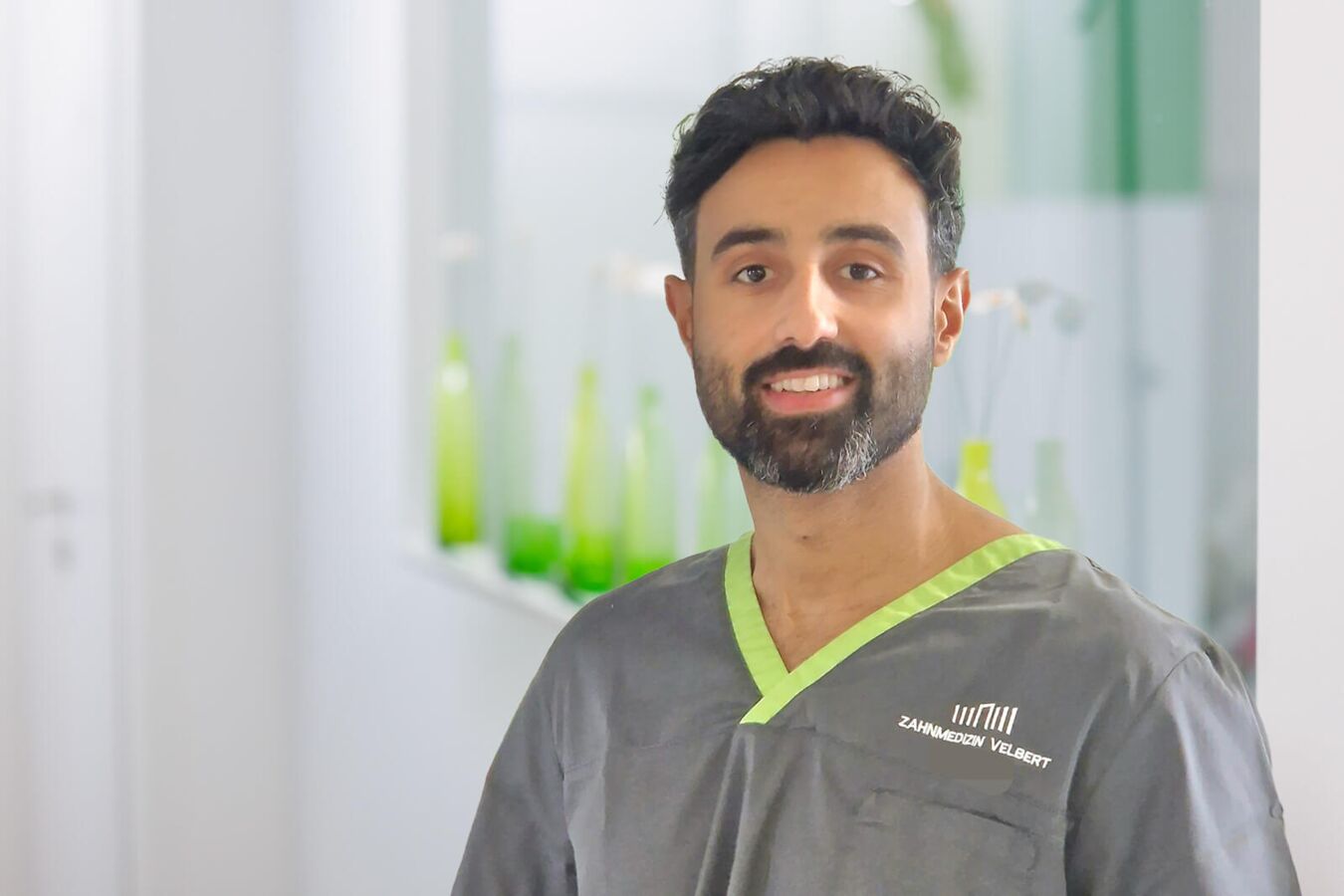 Zahnarzt Dr. Alhares - Zahnärzte - Zahnmedizin Velbert - Zahnarzt Dr